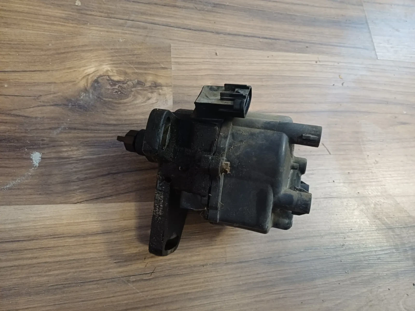     4 2.0 129.. 1996. | Mobile.bg   3