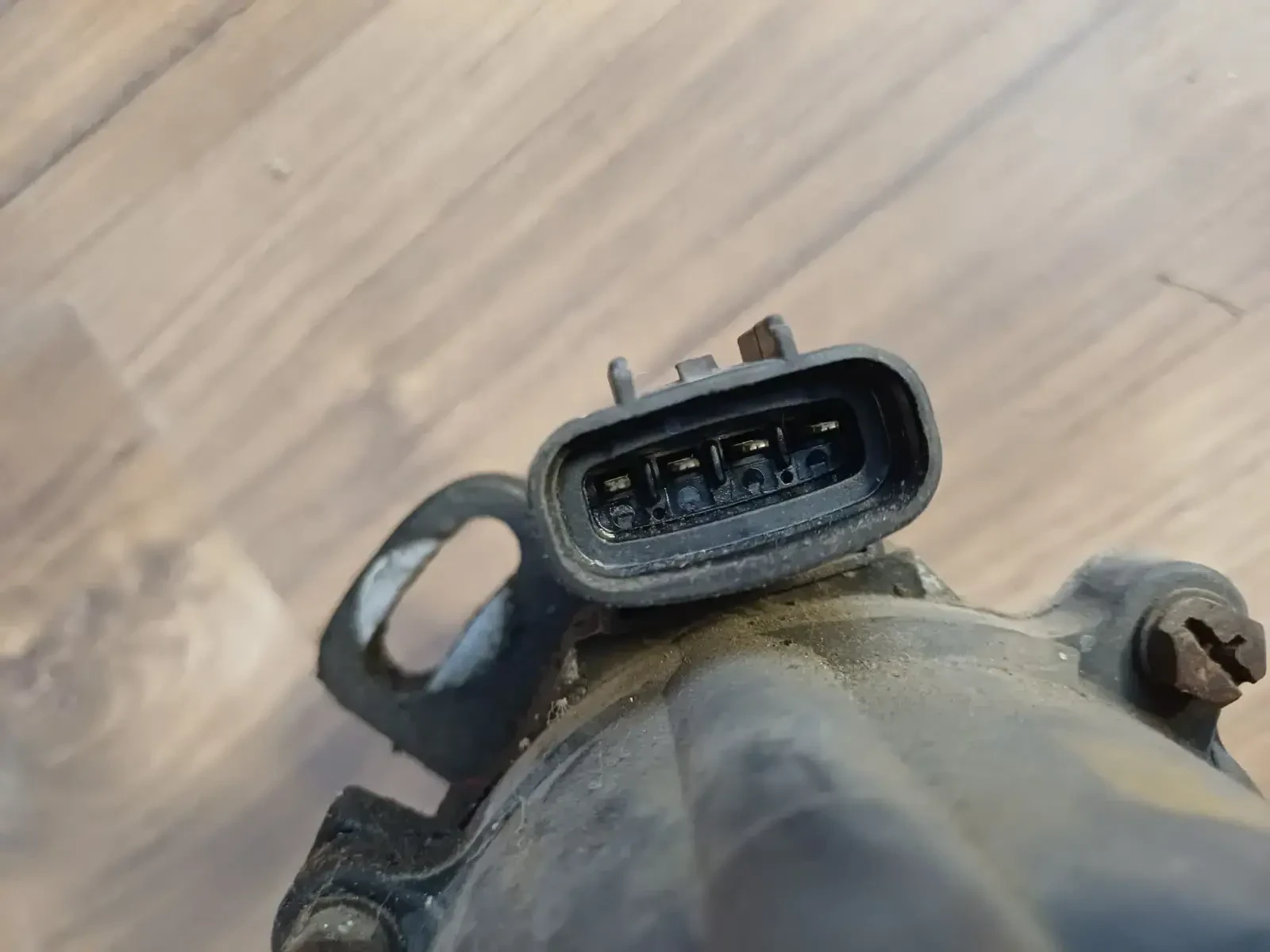     4 2.0 129.. 1996. | Mobile.bg   4