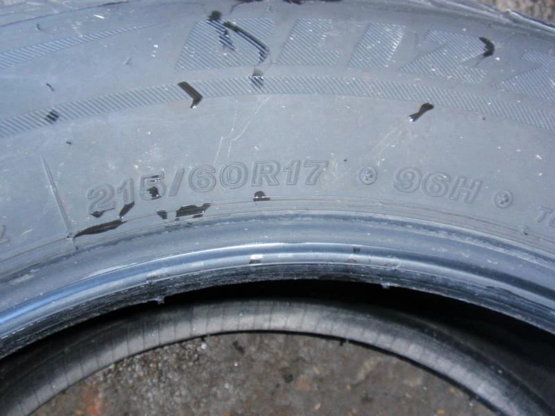 Гуми Всесезонни 215/60R17, снимка 6 - Гуми и джанти - 7499938