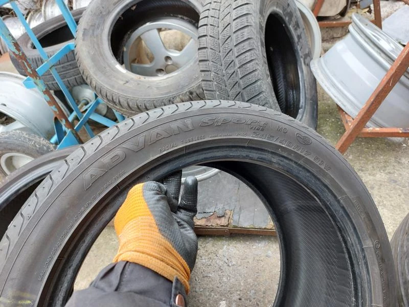 Гуми Летни 245/40R17, снимка 5 - Гуми и джанти - 36287496