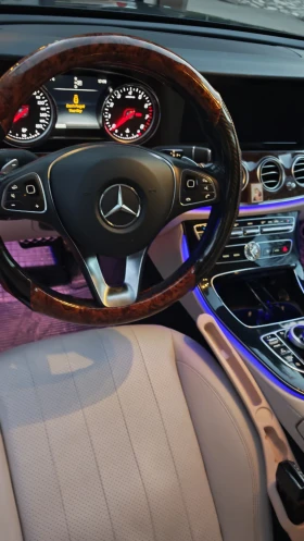 Mercedes-Benz E 300 AMG line, снимка 5
