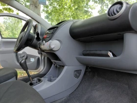 Toyota Aygo Бензин перфектен, снимка 14