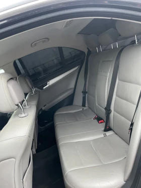 Mercedes-Benz C 320, снимка 13