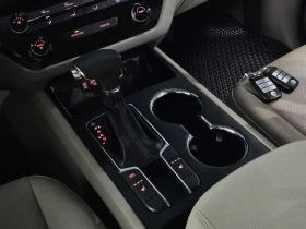 Kia Carnival 11-Seater Deluxe| 200к.с., снимка 9