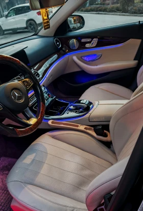 Mercedes-Benz E 300 AMG line, снимка 8
