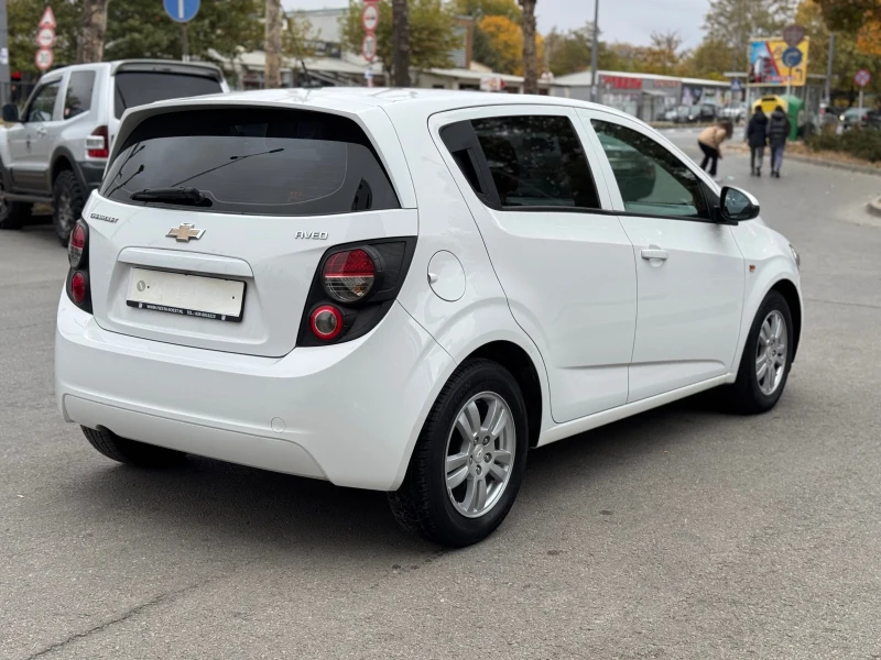 Chevrolet Aveo 1.3CDTI ДОСТА ЗАПАЗЕНА, снимка 7 - Автомобили и джипове - 47841570