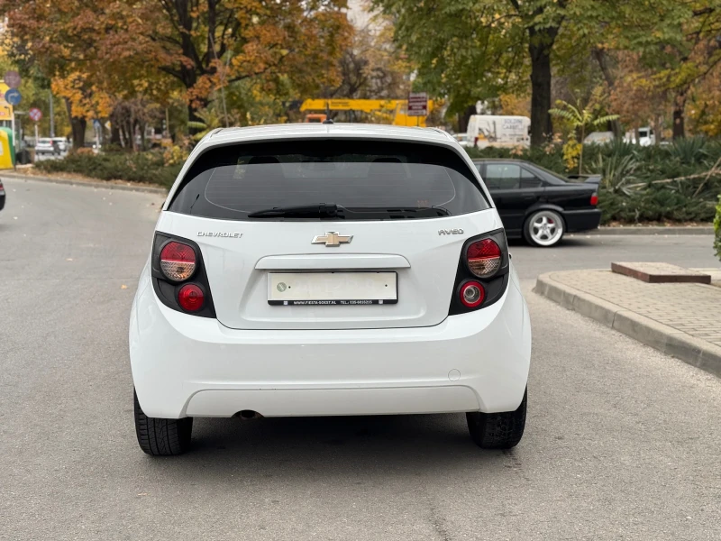 Chevrolet Aveo 1.3CDTI ДОСТА ЗАПАЗЕНА, снимка 6 - Автомобили и джипове - 47841570