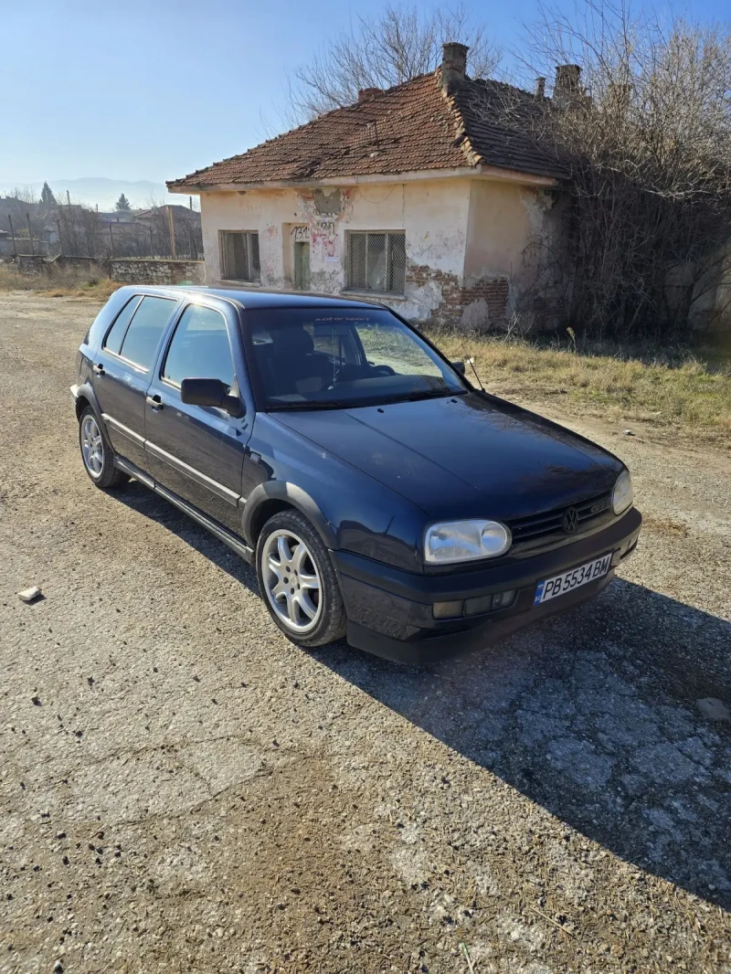 VW Golf 2.0 GTI     Газов Инжекцион, снимка 1 - Автомобили и джипове - 48505407