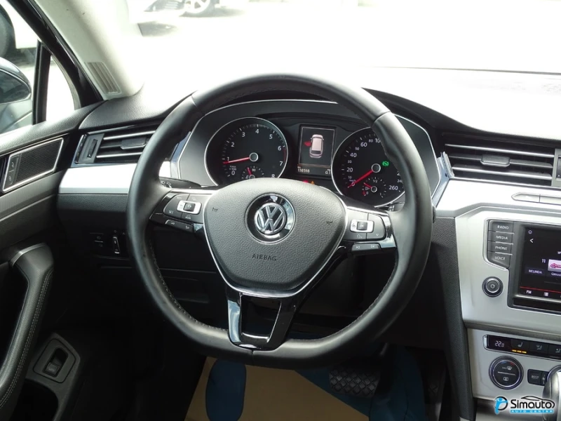 VW Passat 1.4TSi 150КС. ДИСТРОНИК АВТОМАТИК НАВИГАЦИЯ КОЖА, снимка 8 - Автомобили и джипове - 48546410