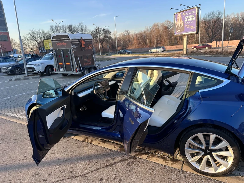 Tesla Model 3 Long Range 4x4 ГАРАНЦИЯ, снимка 11 - Автомобили и джипове - 48575773