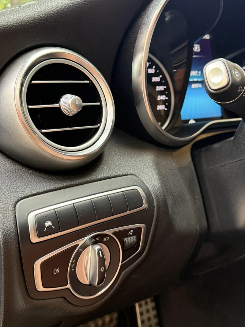 Mercedes-Benz C 300, снимка 7 - Автомобили и джипове - 52568870