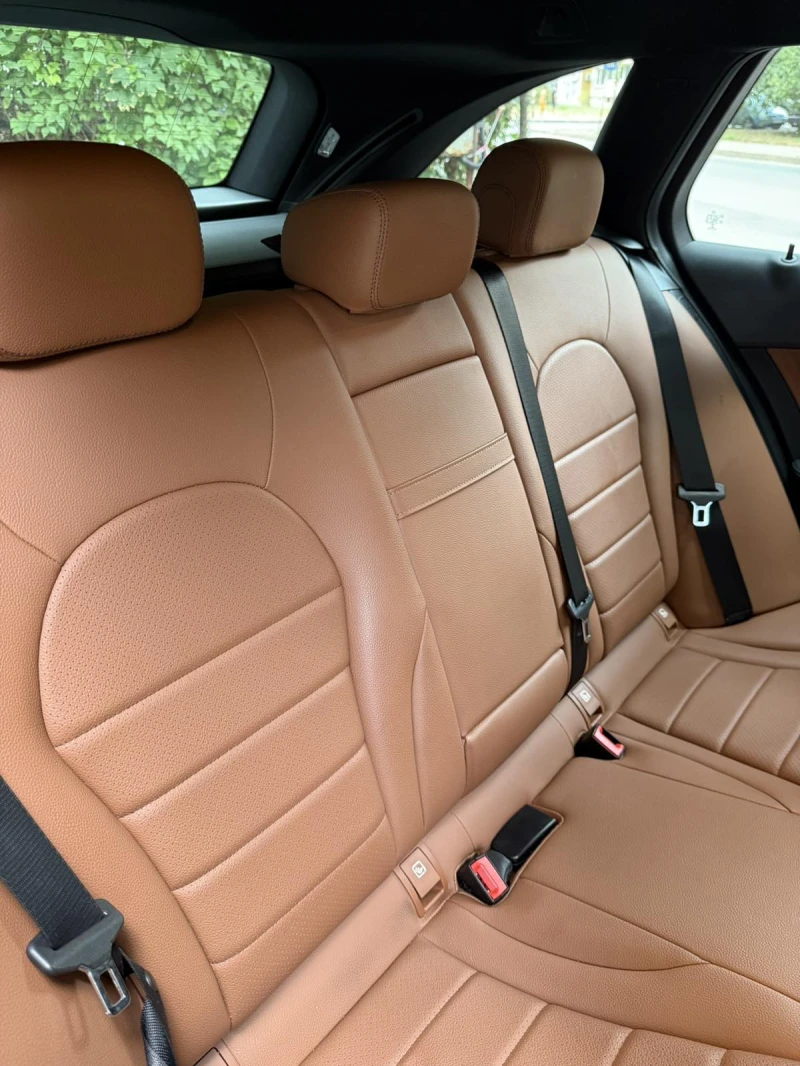 Mercedes-Benz C 300, снимка 12 - Автомобили и джипове - 52568870