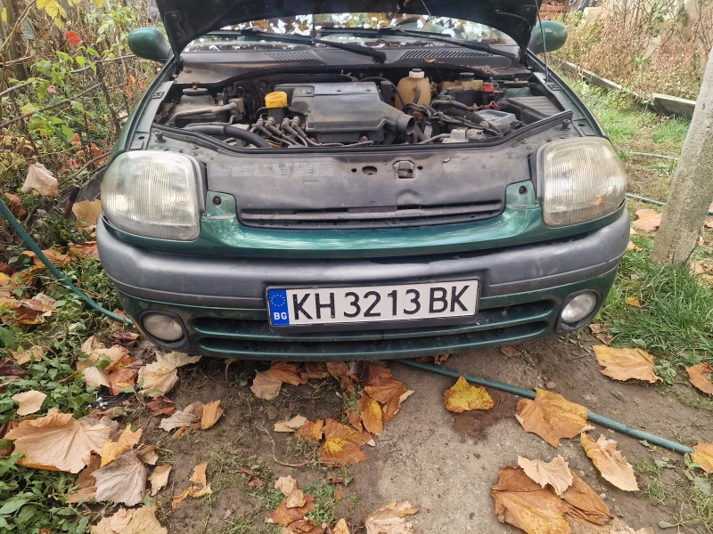 Renault Clio 1.6, снимка 6 - Автомобили и джипове - 52933105