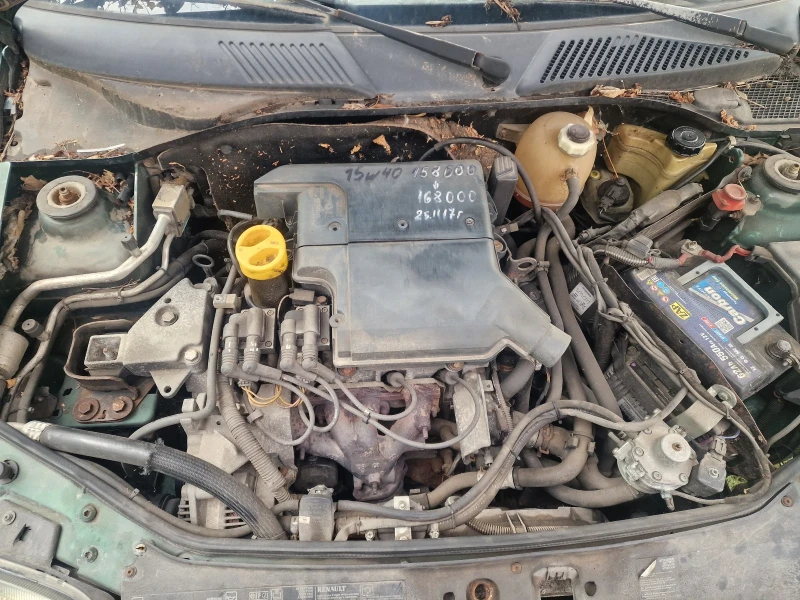 Renault Clio 1.6, снимка 7 - Автомобили и джипове - 52933105