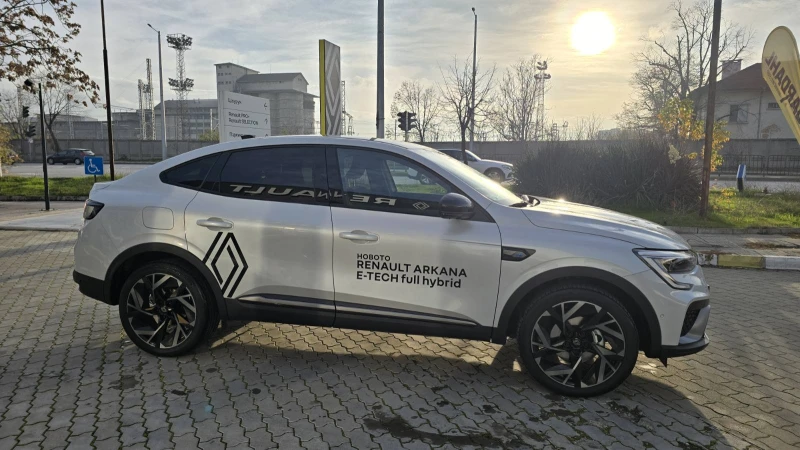 Renault Arkana 1.6 HYBRID , снимка 14 - Автомобили и джипове - 52562432