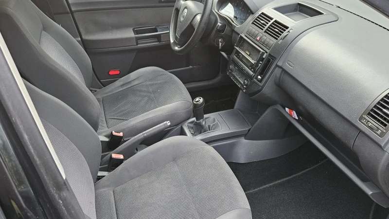VW Polo, снимка 9 - Автомобили и джипове - 52643355