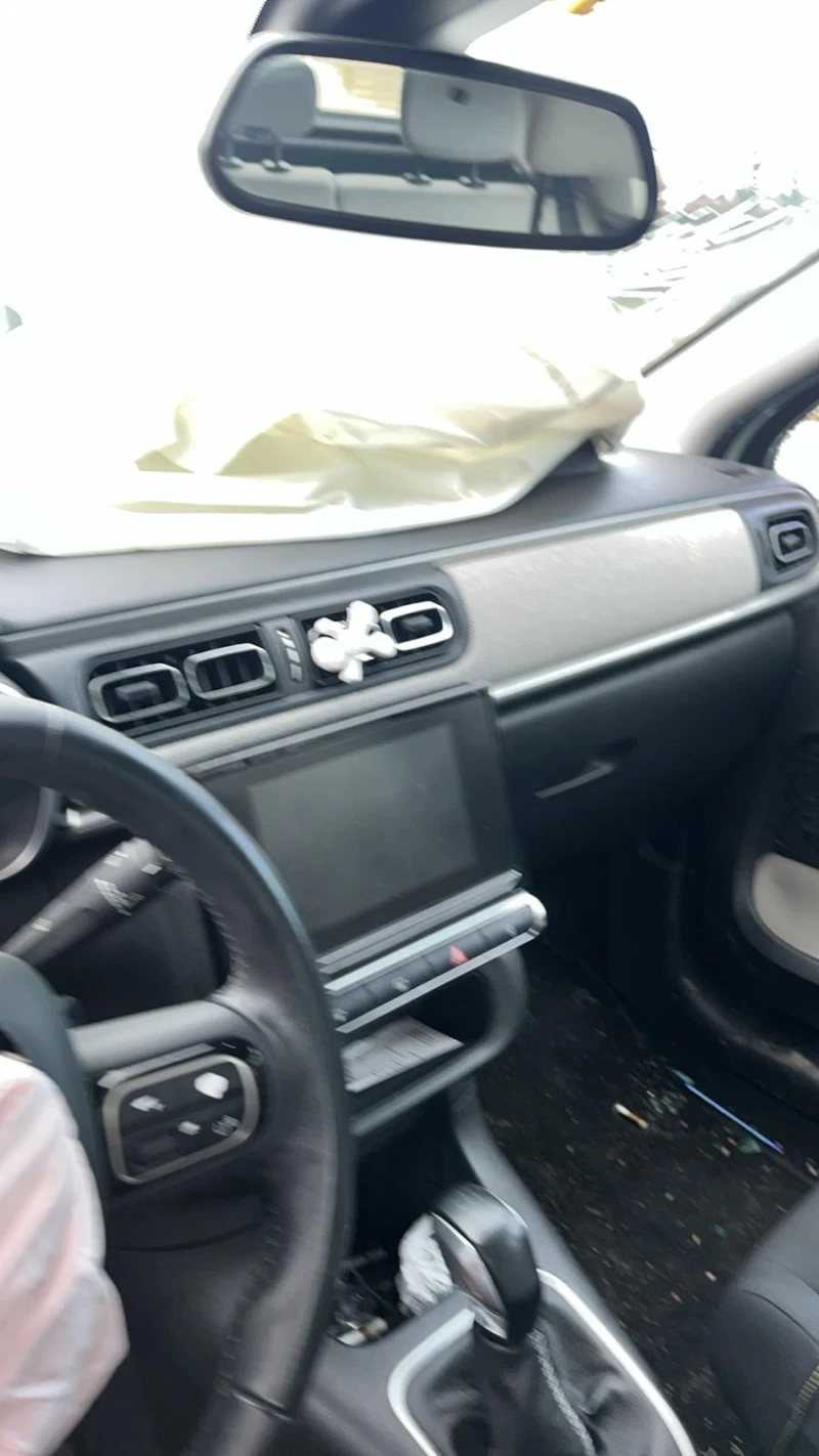 Citroen C3 1.2SHINE, снимка 14 - Автомобили и джипове - 53377631