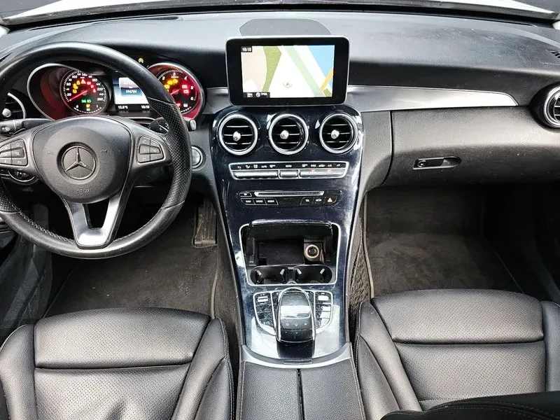 Mercedes-Benz C 220 Avantgarde, снимка 7 - Автомобили и джипове - 53071119