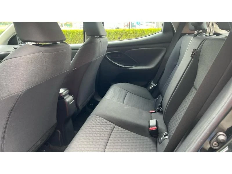 Toyota Yaris 1.5H Chick Extra, снимка 17 - Автомобили и джипове - 53997355