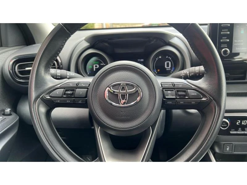 Toyota Yaris 1.5H Chick Extra, снимка 13 - Автомобили и джипове - 53997355