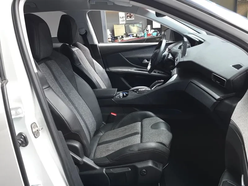 Peugeot 3008 1.6 Bluehdi Allure, снимка 11 - Автомобили и джипове - 55830871
