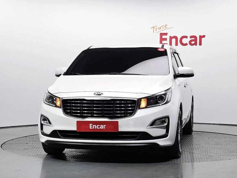 Kia Carnival 11-Seater Deluxe| 200к.с., снимка 3 - Автомобили и джипове - 56165127