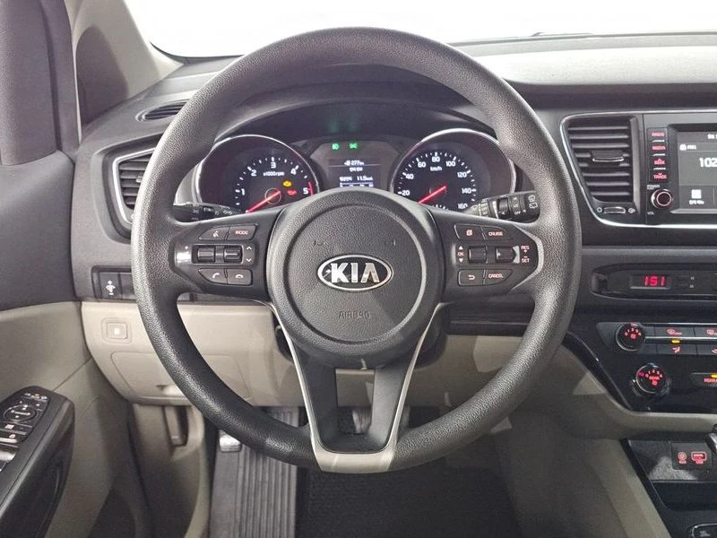 Kia Carnival 11-Seater Deluxe| 200к.с., снимка 13 - Автомобили и джипове - 56165127