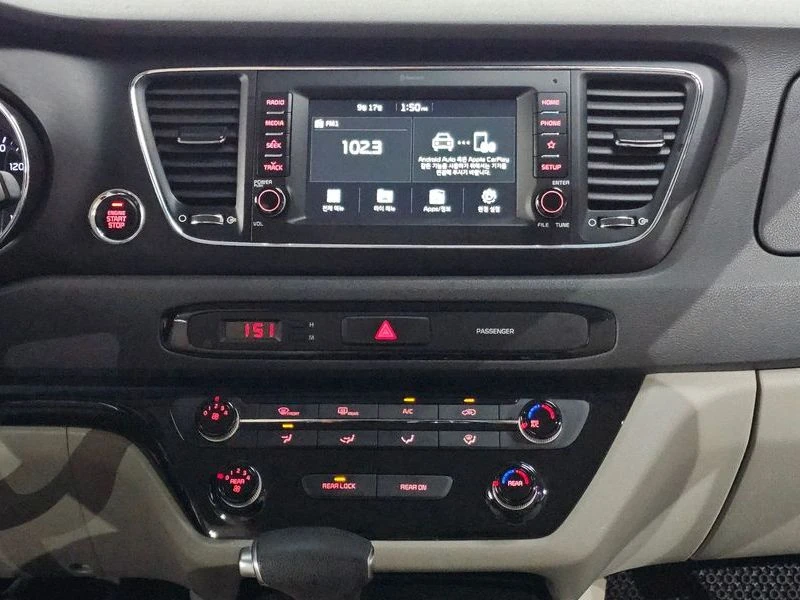 Kia Carnival 11-Seater Deluxe| 200к.с., снимка 15 - Автомобили и джипове - 56165127