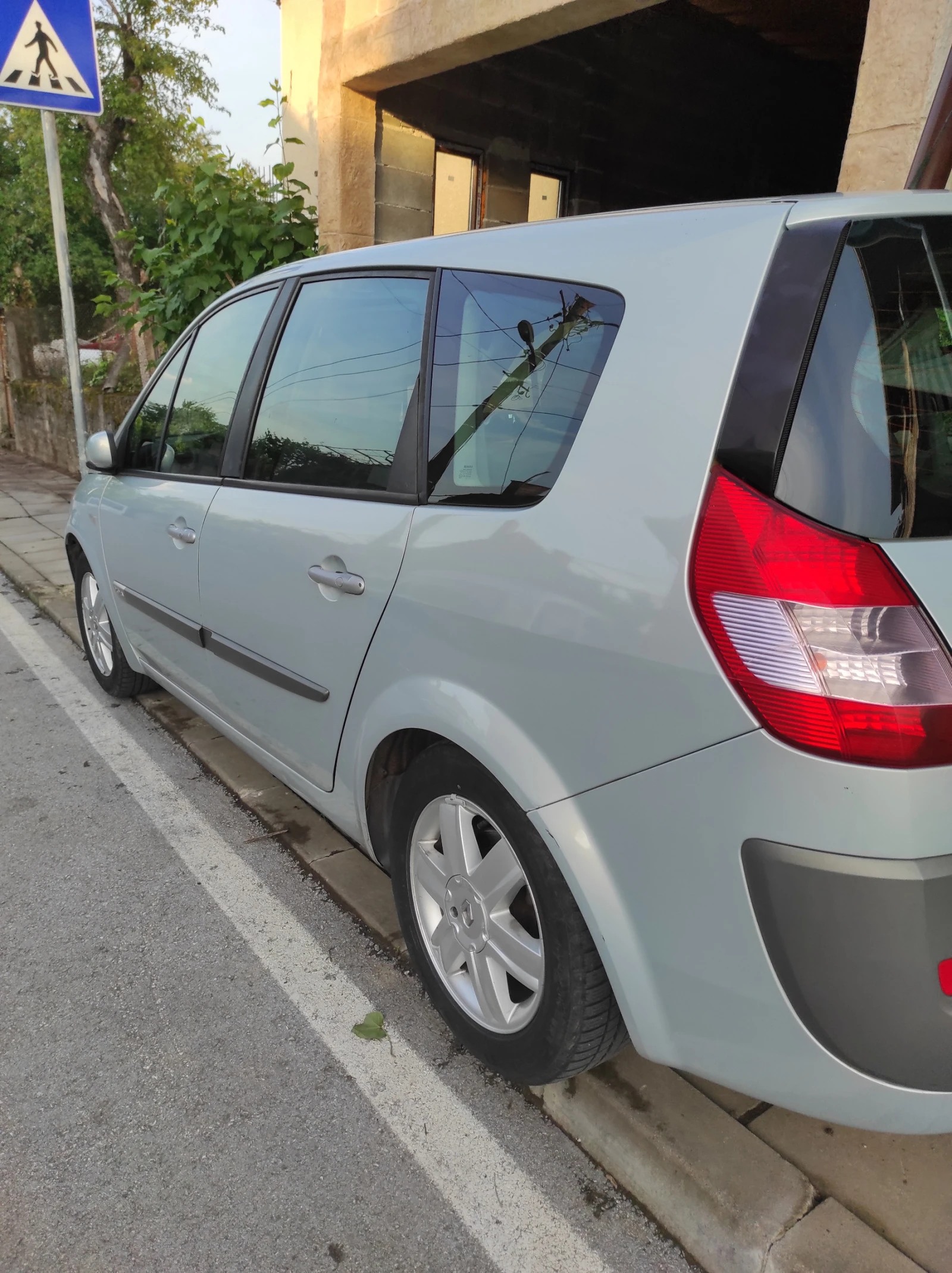 Renault Grand scenic Бензин и газ  - изображение 4