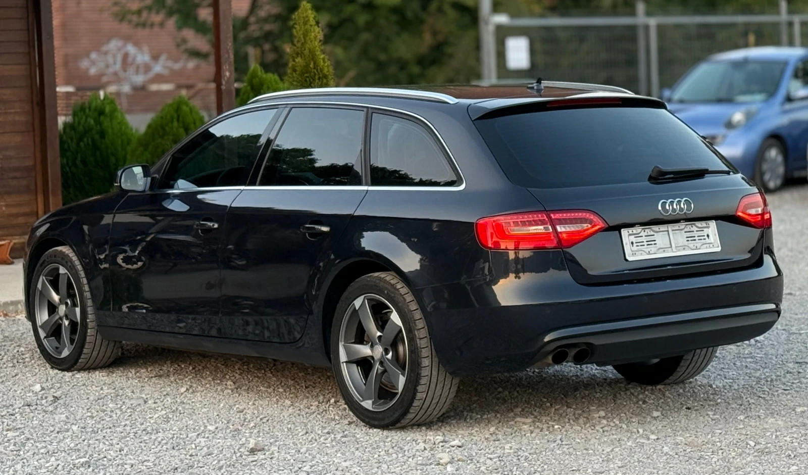 Audi A4 2.0TDi 143 * Навигация* * Дистроник* * Ксенон*  - изображение 4