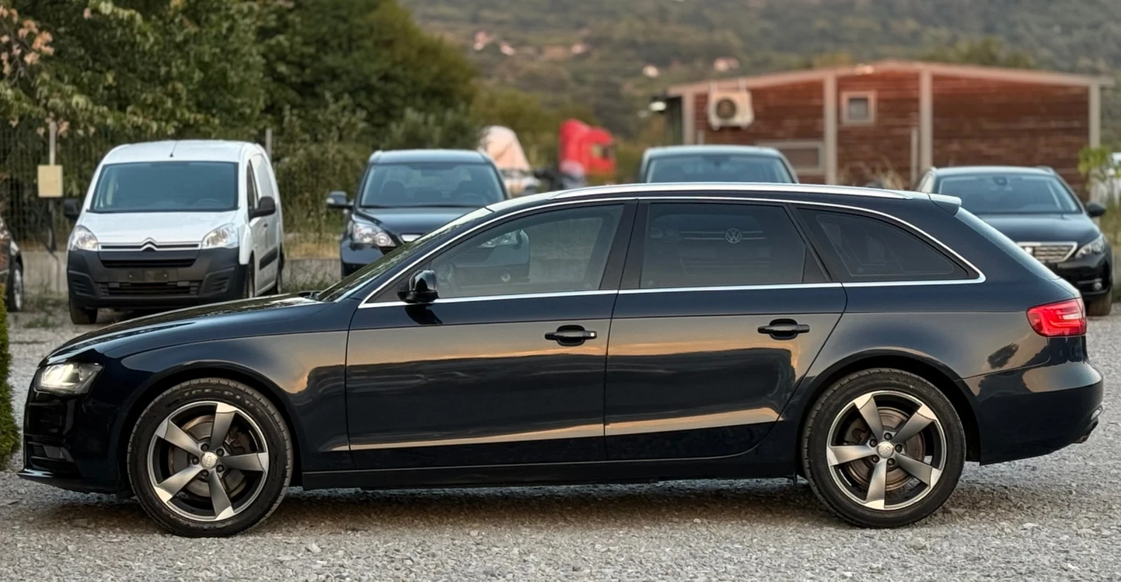 Audi A4 2.0TDi 143 * Навигация* * Дистроник* * Ксенон*  - изображение 7
