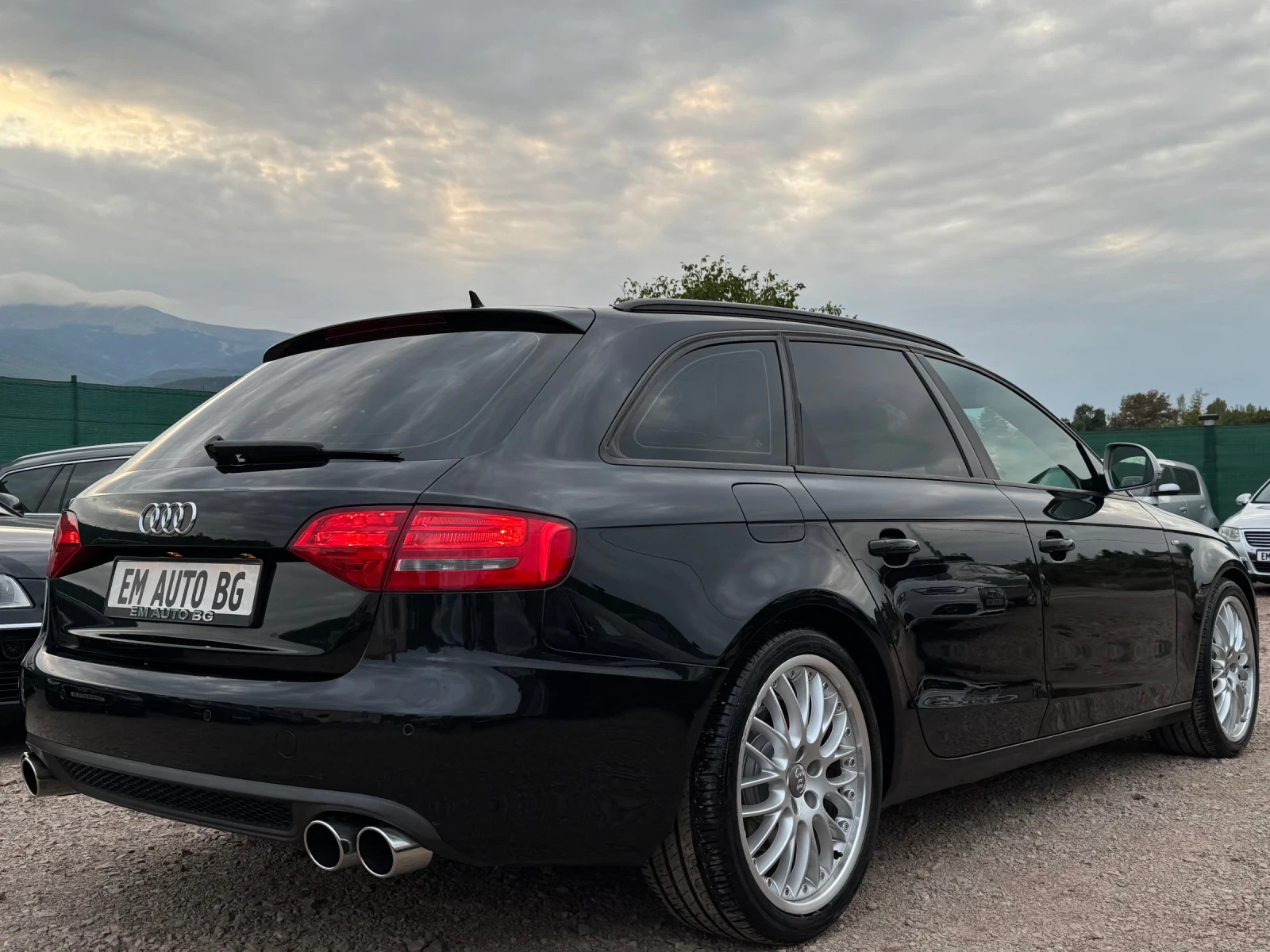 Audi A4 2.0TDI S-Line - изображение 4