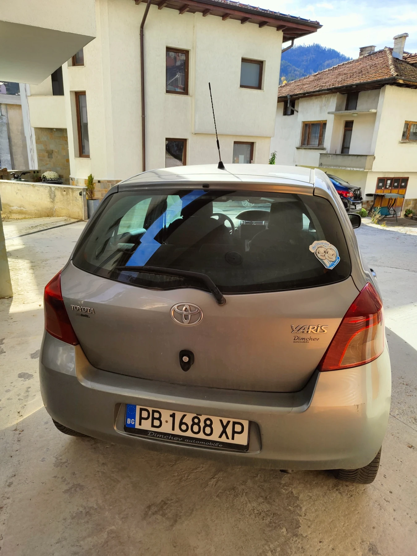 Toyota Yaris  - изображение 4