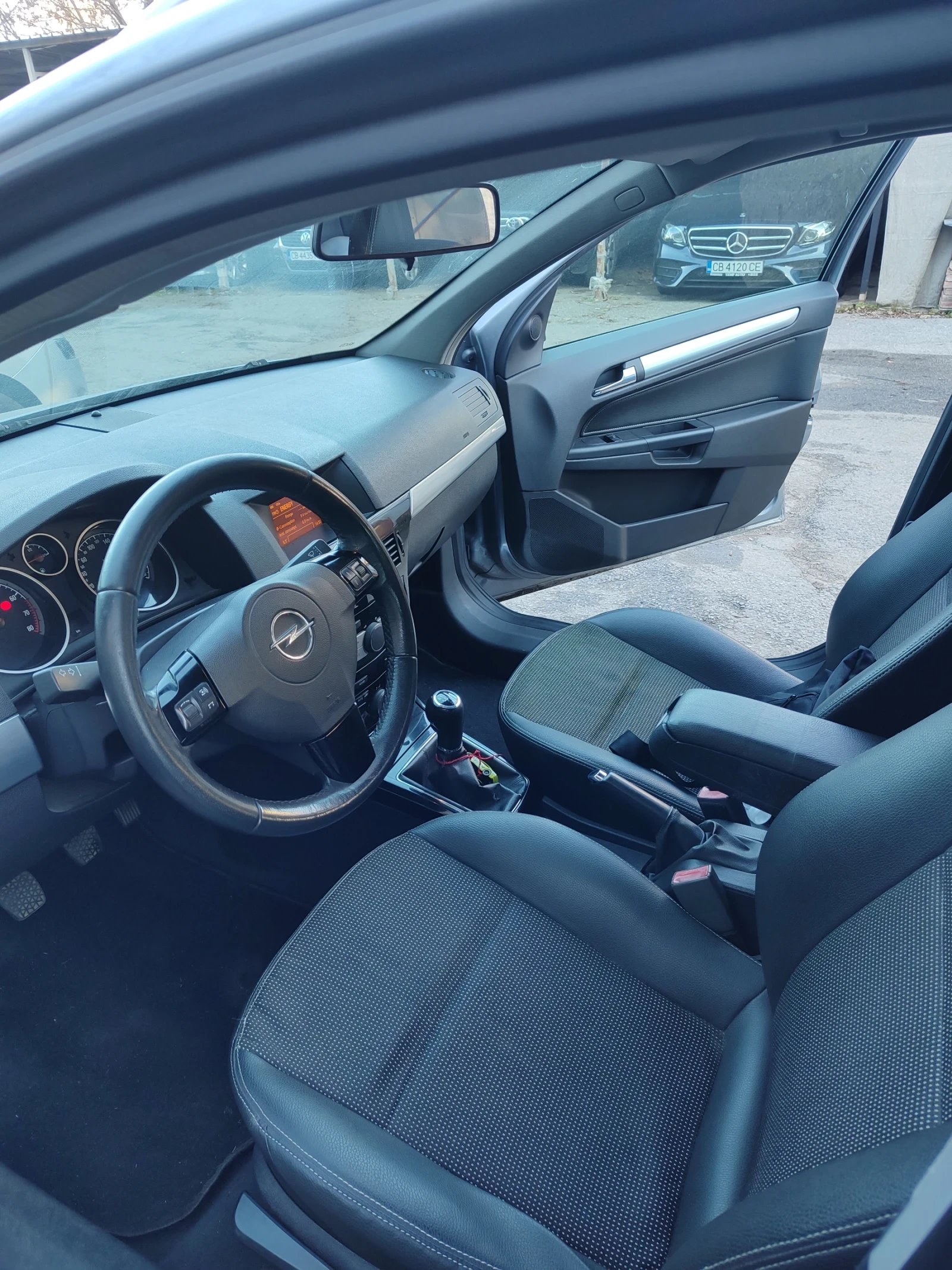 Opel Astra 1.6 COSMO/COMFORT - изображение 8