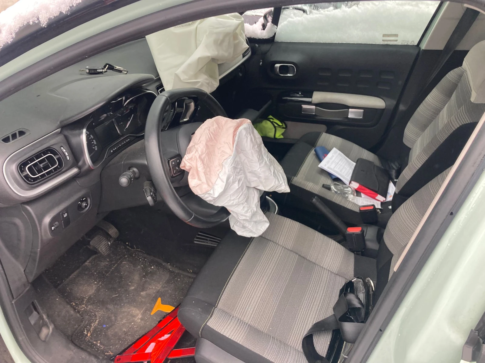 Citroen C3 1.2SHINE - изображение 9