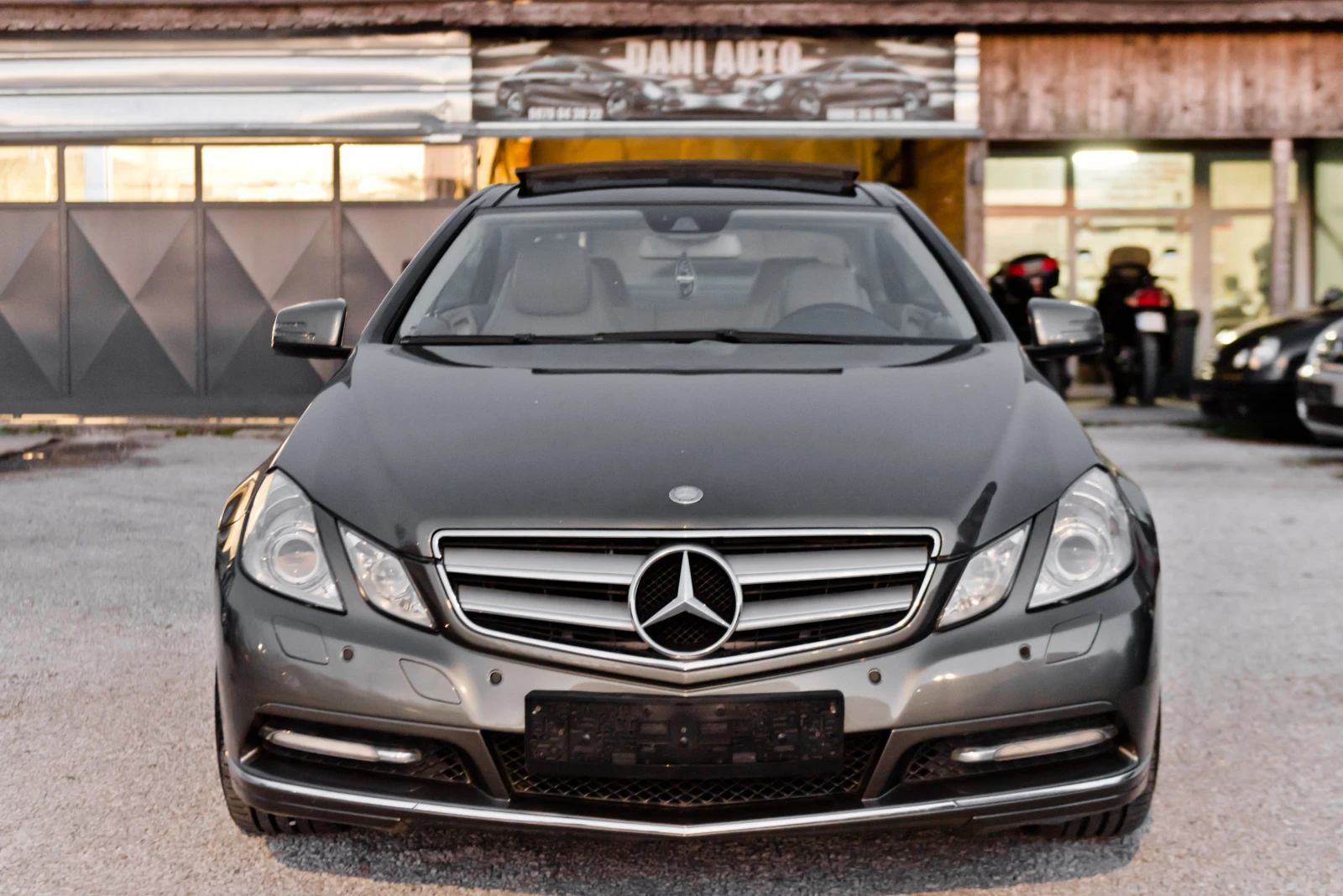 Mercedes-Benz E 250 2.2 204ks Automat, снимка 5 - Автомобили и джипове - 53791505