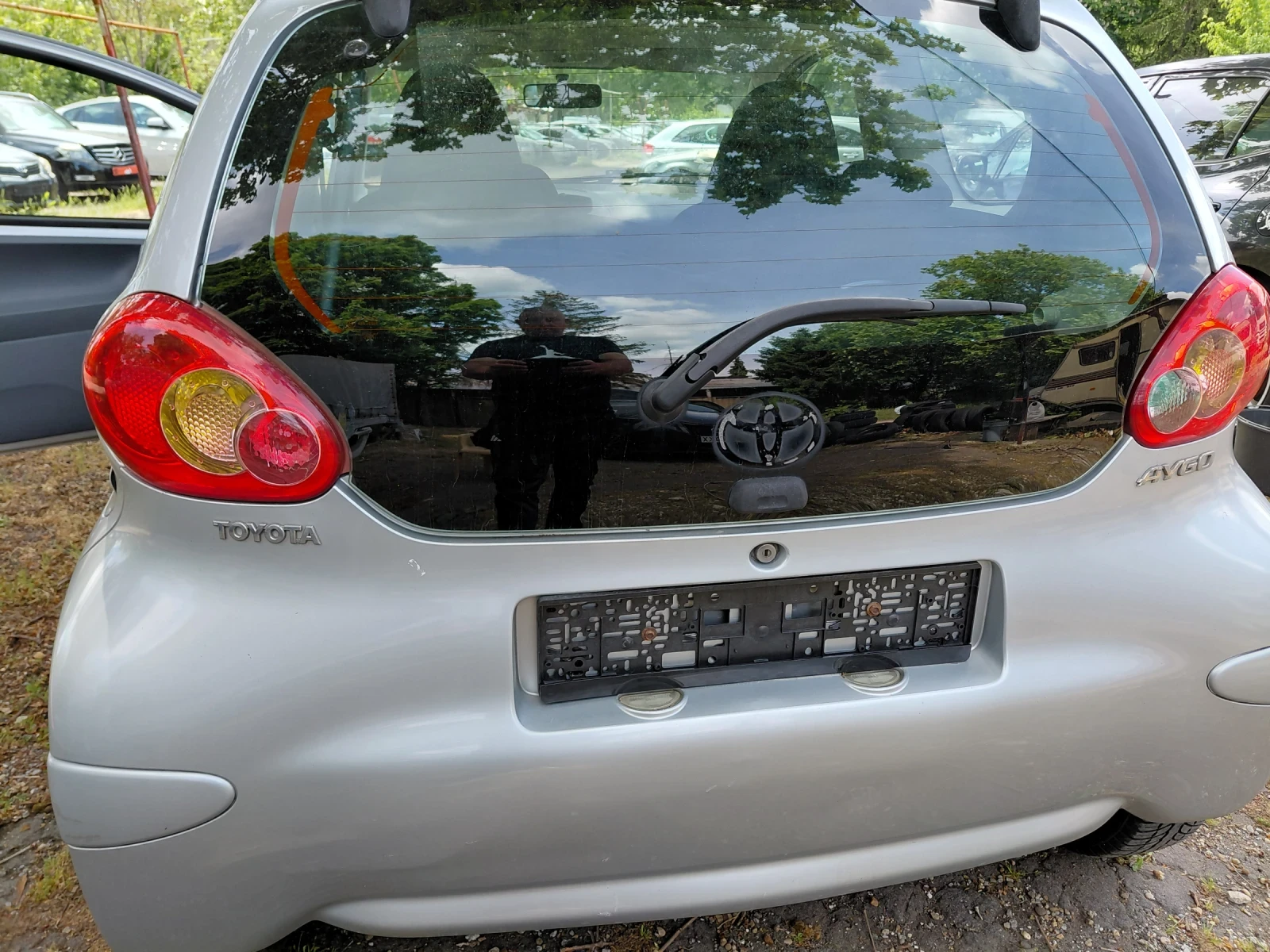 Toyota Aygo Бензин перфектен, снимка 15 - Автомобили и джипове - 54553077