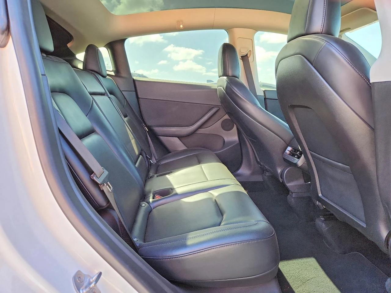 Tesla Model Y PERFORMANCE DUAL MOTOR AWD ����������*  | Mobile.bg � ����������� 11