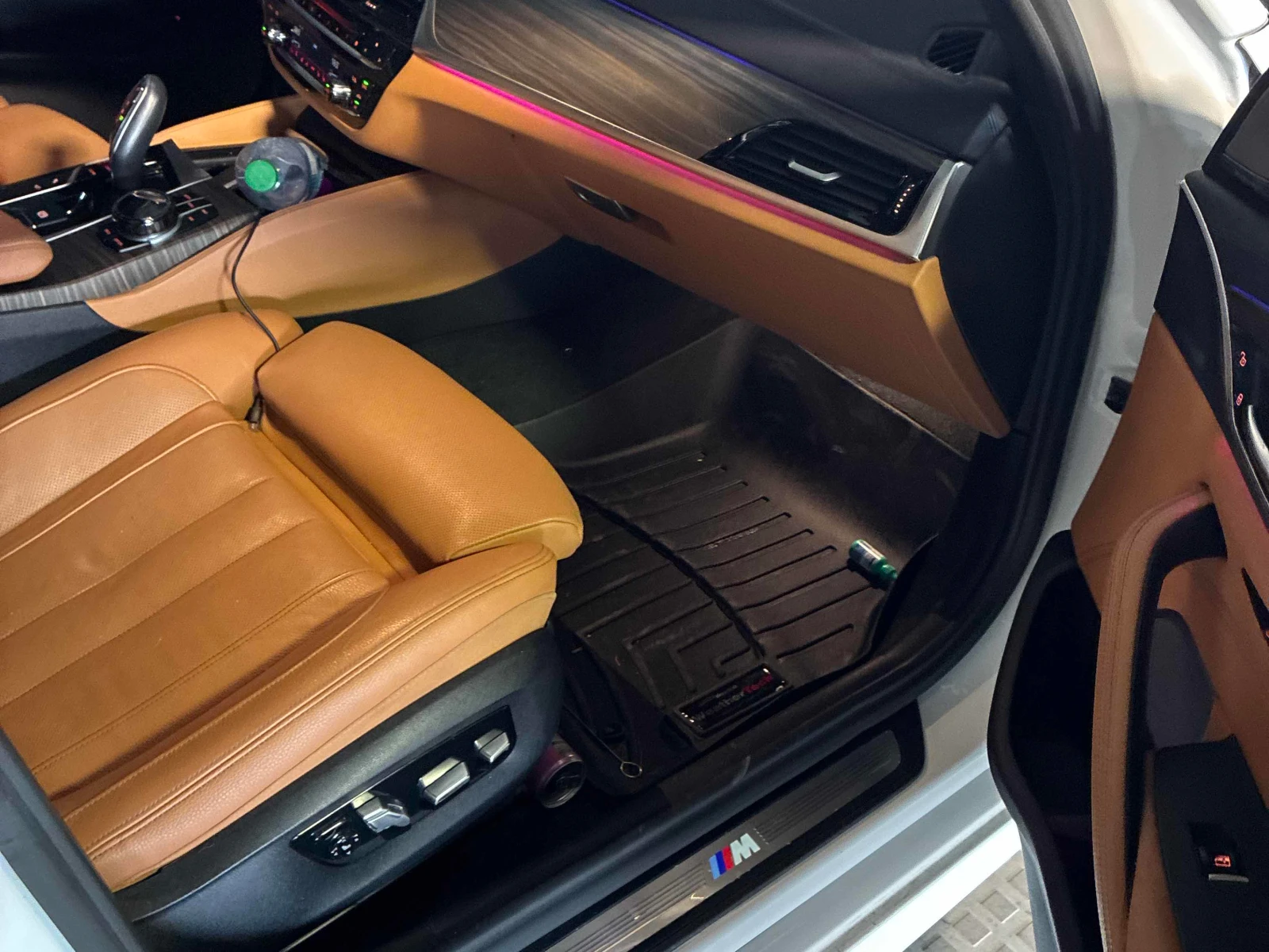 BMW 540 M-pkg| Distronic| H/K| Soft-Close| HUD| Massage, снимка 11 - Автомобили и джипове - 54619553