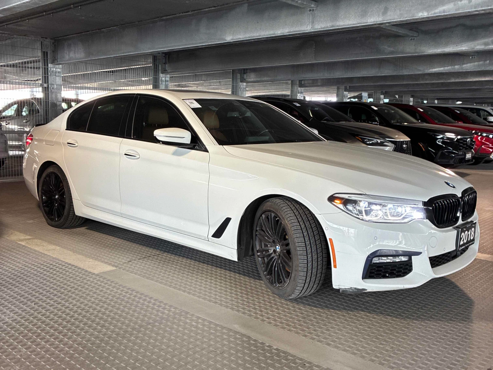 BMW 540 M-pkg| Distronic| H/K| Soft-Close| HUD| Massage, снимка 4 - Автомобили и джипове - 54619553
