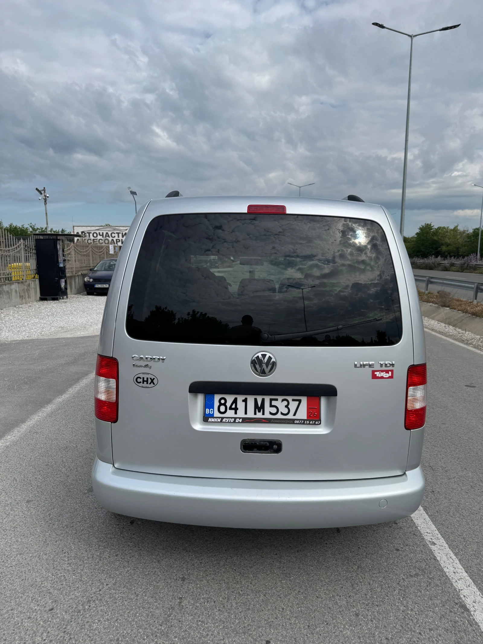 VW Caddy 1.9 tdi, снимка 5 - Автомобили и джипове - 54617916