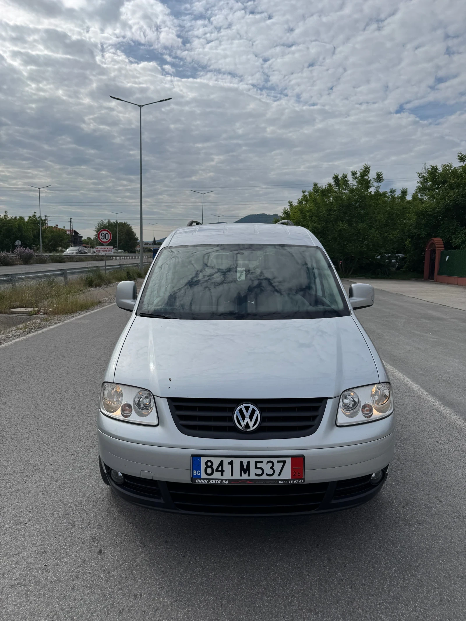 VW Caddy 1.9 tdi, снимка 2 - Автомобили и джипове - 54617916