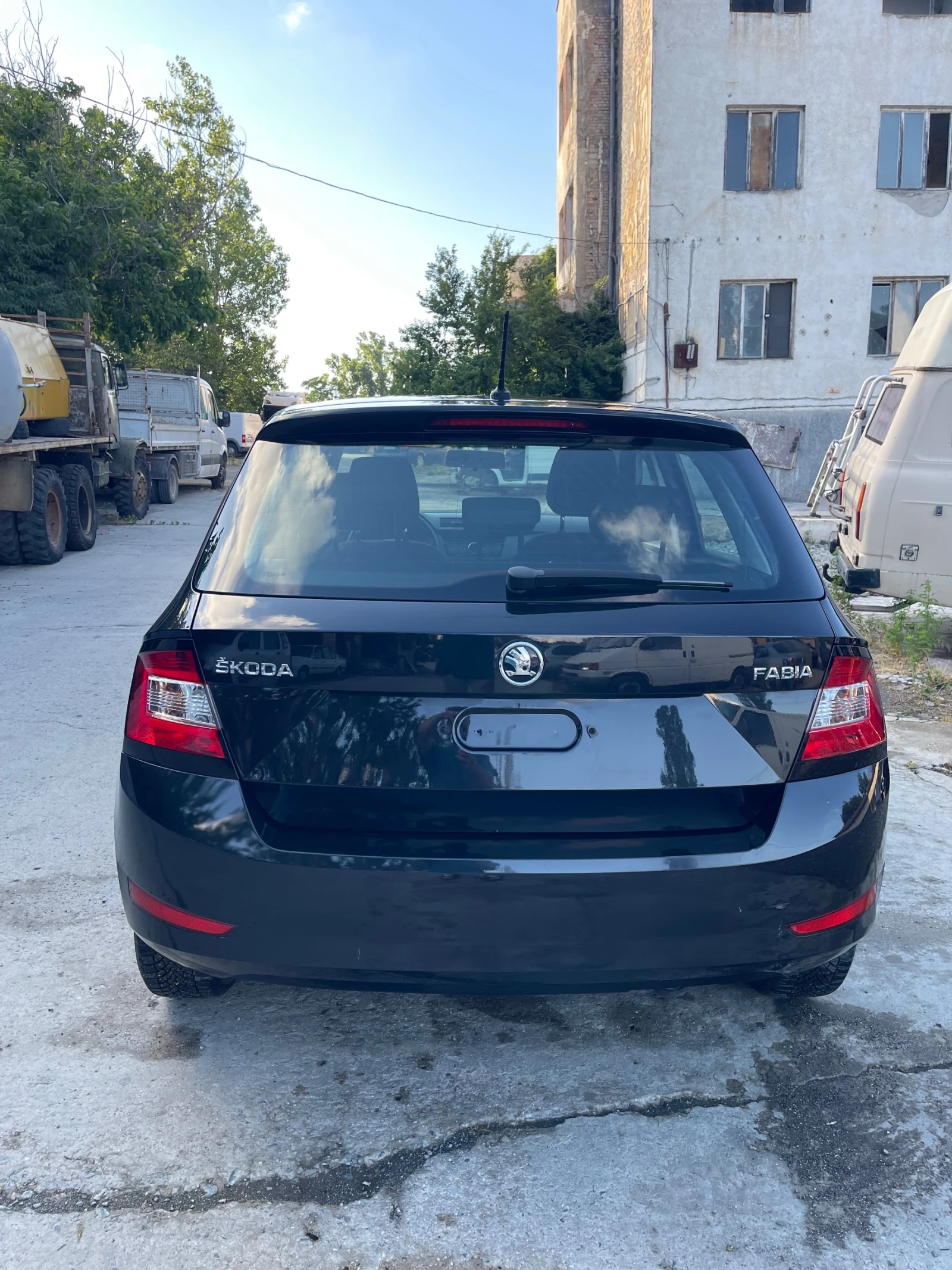 Skoda Fabia 1.0 57700!!!, снимка 3 - Автомобили и джипове - 55074096