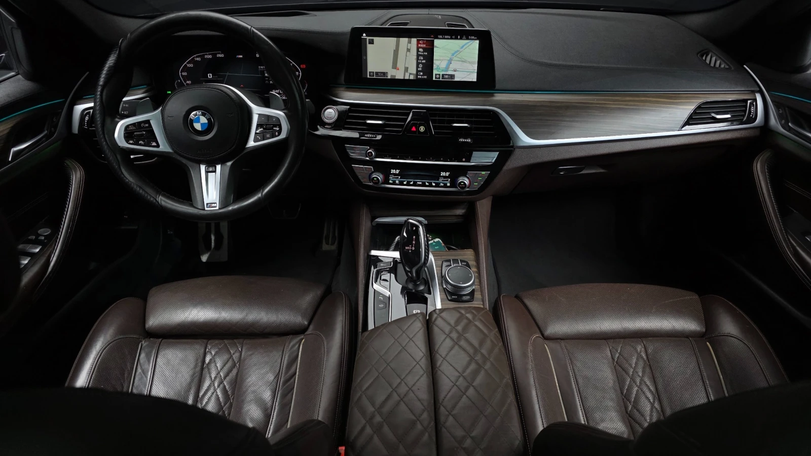 BMW 520 * Laser* Navi* HeadUp* Camera, снимка 8 - Автомобили и джипове - 55244859