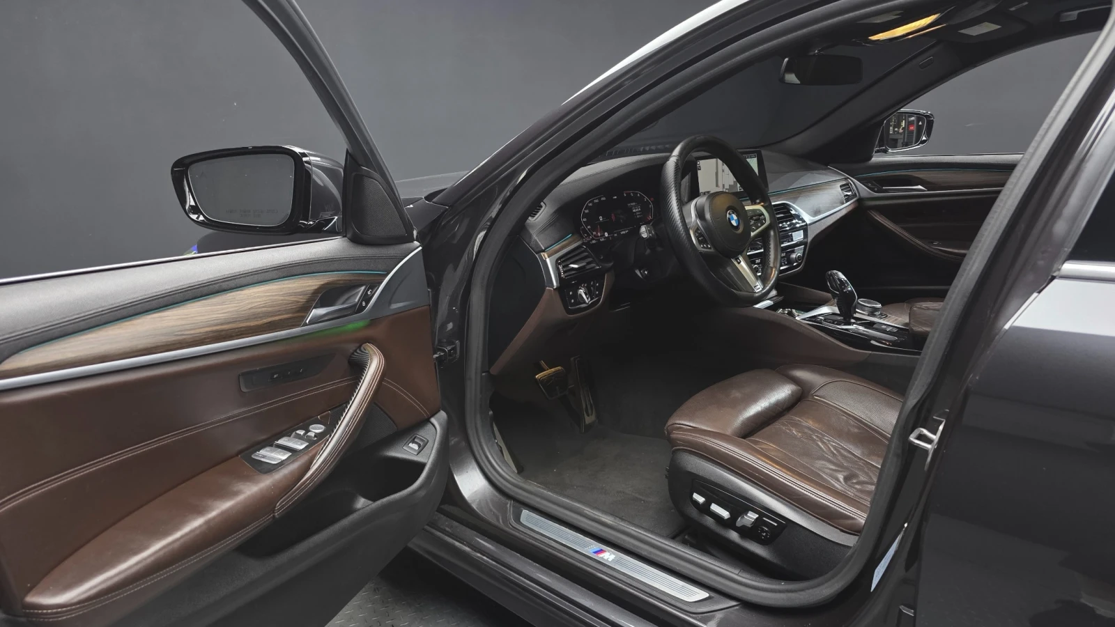 BMW 520 * Laser* Navi* HeadUp* Camera, снимка 11 - Автомобили и джипове - 55244859