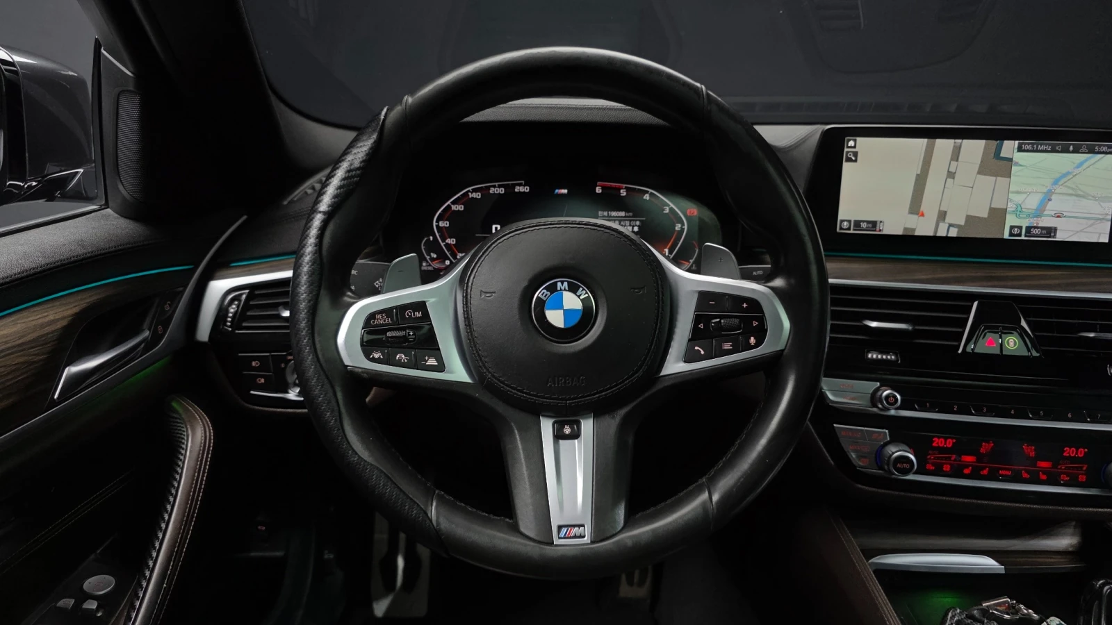 BMW 520 * Laser* Navi* HeadUp* Camera, снимка 7 - Автомобили и джипове - 55244859