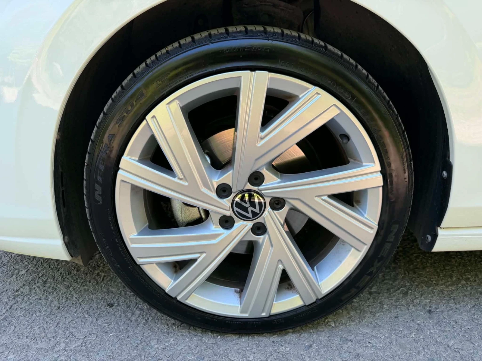 VW Golf 8 / LIFE / 1.5i / ГАРАНЦИЯ 2029г, снимка 17 - Автомобили и джипове - 55273893