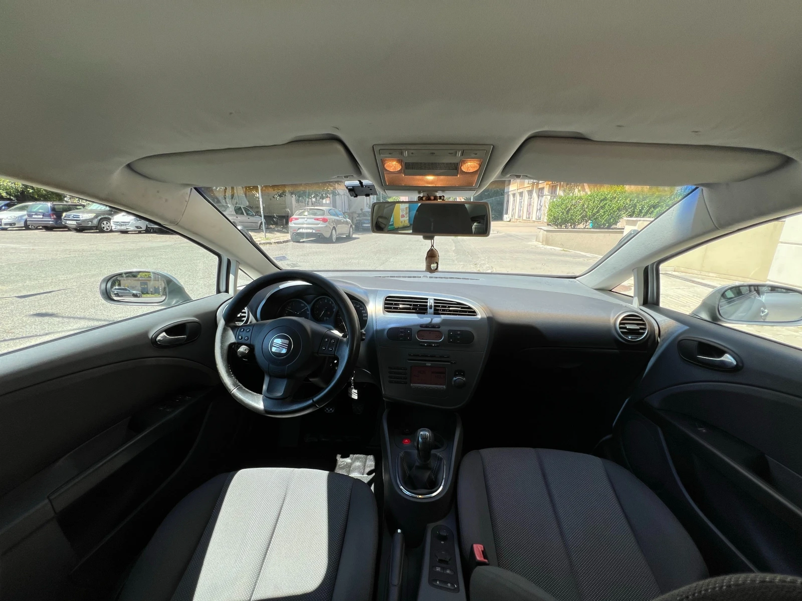 Seat Leon 1.6 Бензин/Газ, снимка 7 - Автомобили и джипове - 55691186
