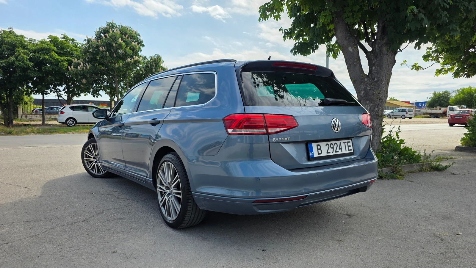 VW Passat УНИКАЛНА, снимка 4 - Автомобили и джипове - 55828389
