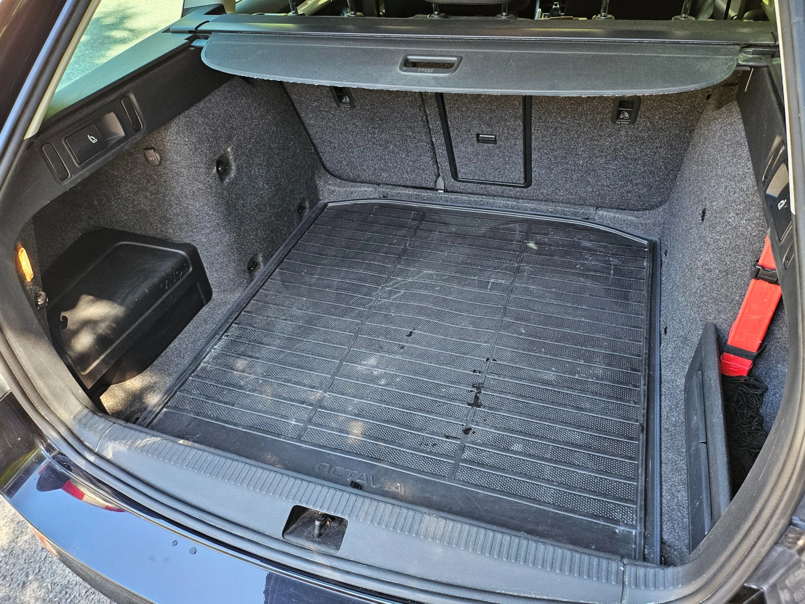 Skoda Octavia 2.0 TDI, снимка 13 - Автомобили и джипове - 55836093